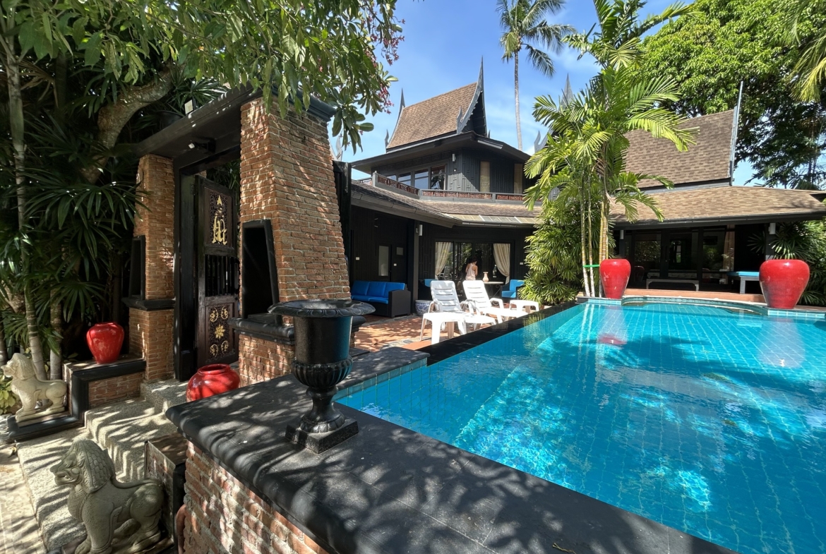 Villa for sale