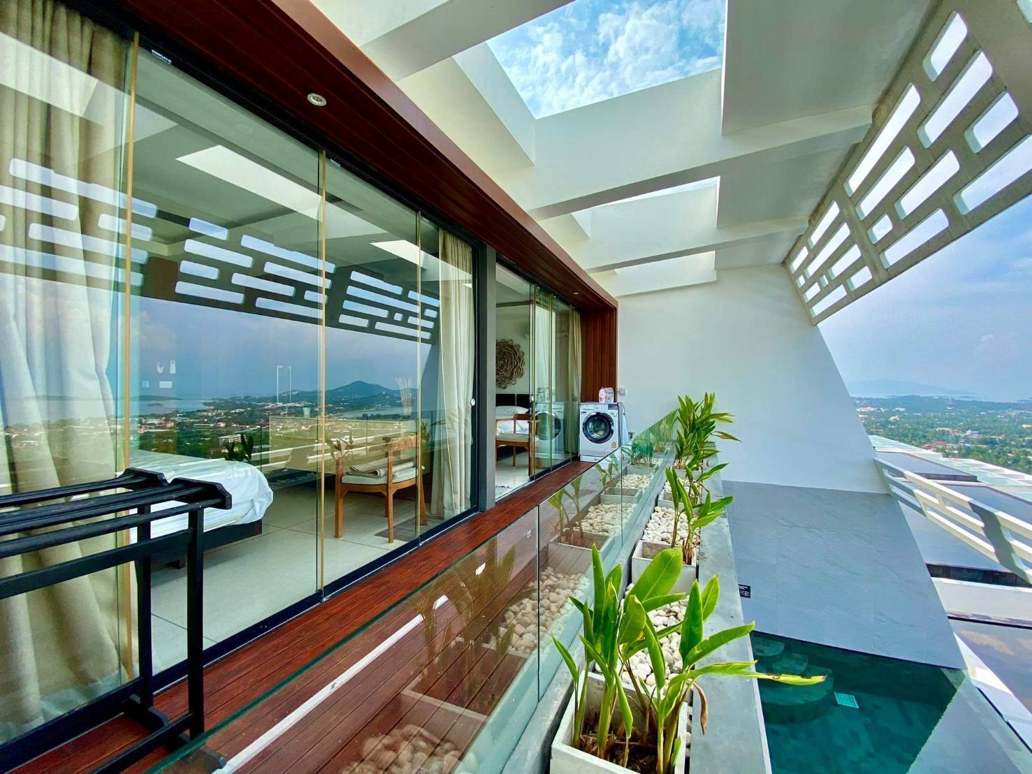 Aqua Villa